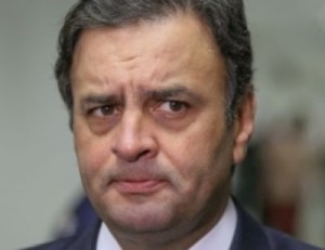 Aécio disse que PSDB votaria em Taques mas votaram em Renan