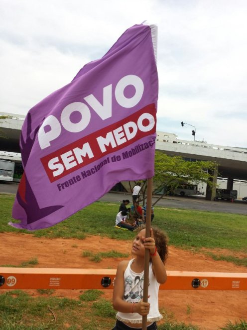 Povo Sem Medo 2 Menina