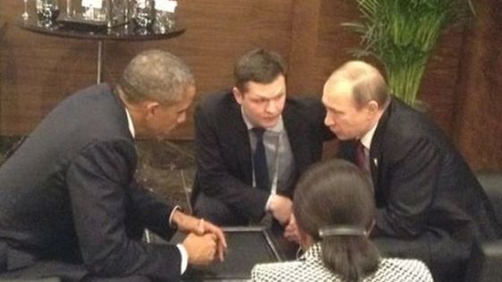 Putin mostrando a Obama e ao mundo: Não se pode combater o EI financiando outros grupos terroristas. É preciso ajudar a Síria