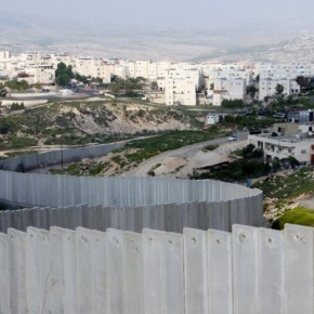 Palestina:O muro do apartheid de Israel pode ser visto do espaço mas não no&nbsp;Google