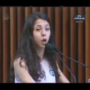 Ana Julia, a jovem estudante, dá uma aula ao Brasil&nbsp;(Vídeo)