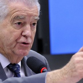 Deputado governista anuncia o fim do PROUNI:”Quem não tem dinheiro não faz universidade”.Ponto.