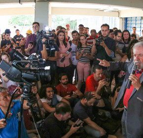 Lula aos estudantes: “eu não vou&nbsp;desistir”