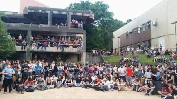 Docentes consideram justa a pauta de reivindicações que estimulou as ocupações. (Foto: Ocupa IFCH/UFRGS – Reprodução/Facebook)