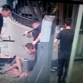 Seguranças da Assembléia de Deus agridem covardemente morador de&nbsp;rua