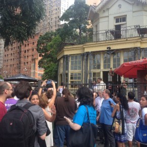 Lançamento de Manifesto de Intelectuais em defesa das Fundações, lota Chalé da Praça XV&nbsp;(Vídeo)