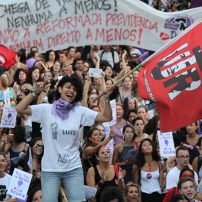 O Blog esteve nas manifestações do #DiaDaMulher com flashes ao vivo.&nbsp;Assista: