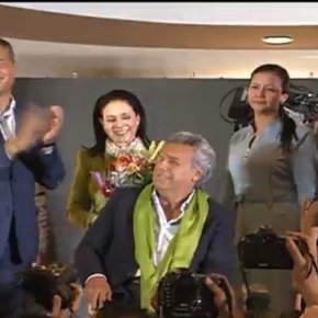 Lenin Moreno e Rafael Correa cantando “Hasta Siempre Comandante”: O Equador em boas mãos&nbsp;(Vídeo)