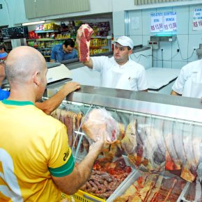 Decreto de Sartori vai fechar pequenos açougues e até 30 mil pessoas podem perder emprego (Por Altemir&nbsp;Tortelli)