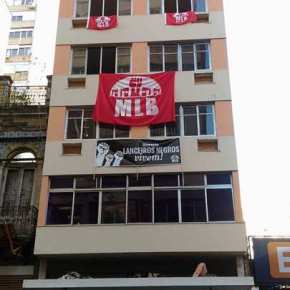 Ocupação Lanceiros negros renasce e mostra prédios  que não cumprem função social em Porto&nbsp;Alegre