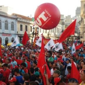 Após dar “sabugada” em Moro, Lula participa de ato em Curitiba; acompanhe ao&nbsp;vivo