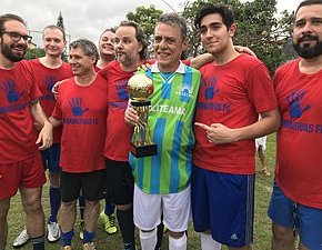 Advogados que jogaram com Chico Buarque lutam pelo fair play fora de&nbsp;campo