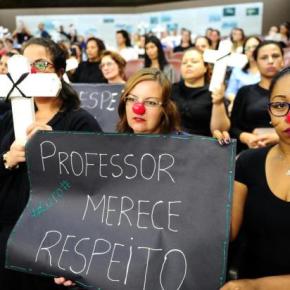 Caxias do Sul, terra do Sartori, quer reduzir salário de Professores pela&nbsp;metade