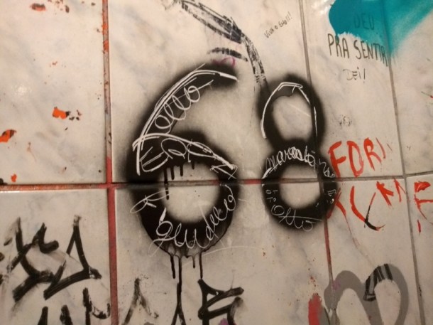  Parede do banheiro do Bambu's&nbsp; 