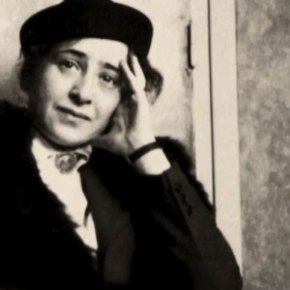 Hannah Arendt explica como a propaganda se utiliza da mentira para desgastar a&nbsp;moralidade