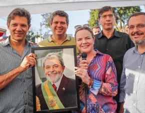 PT reafirma candidatura de Lula e lança plano de&nbsp;governo