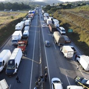 GM DE GRAVATAÍ PARALIZA SUAS OPERAÇÕES DEVIDO A GREVE DO&nbsp;CAMINHONEIROS