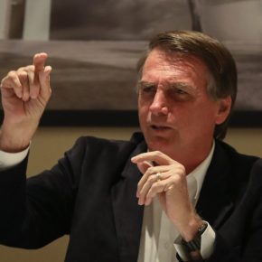 400 mil seguidores de Bolsonaro no Twitter são robôs, aponta&nbsp;estudo