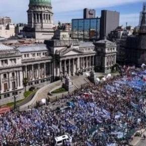 CGT argentina confirma  greve geral para 25 de setembro contra Macri e o&nbsp;FMI