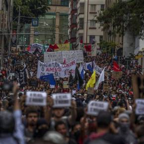 Negação da política organizada gestada em 2013 ajudou a produzir&nbsp;Bolsonaro