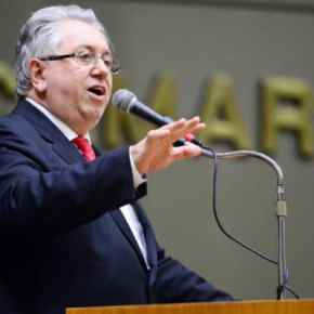 O papel do indivíduo na história (Por Adeli&nbsp;Sell)