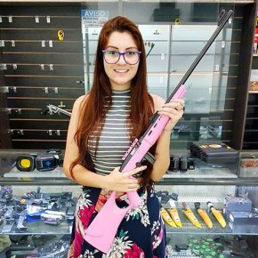 260 mil já assinaram petição para impugnar deputada que incita alunos a perseguir&nbsp;professores