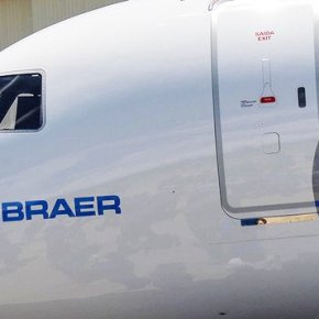 ACORDO ENTRE BOEING E EMBRAER FERE LEI E É CRIME DE LESA-PÁTRIA, DIZEM&nbsp;SINDICATOS