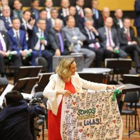 Maria do Rosário reage às vaias em diplomação: “Símbolo de arminha não vai me&nbsp;assustar”