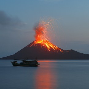 A HISTÓRIA DO KRAKATOA,”PAI” DO ANAK KRAKATOA,QUE PROVOCOU O TSUNAMI DE ONTEM NA&nbsp;INDONÉSIA
