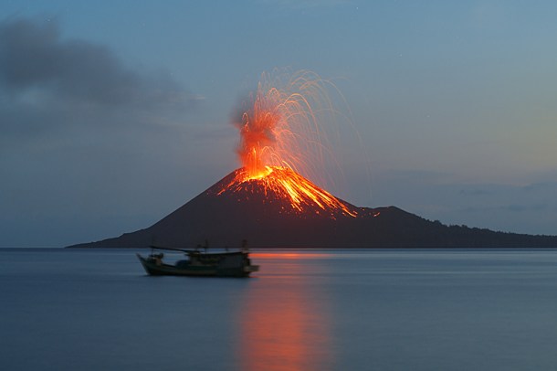 anak-krakatau-2009-rakata-mf2054