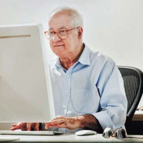 Elio Gaspari diz que a história não fica em pé e pergunta: #CadêoQueiroz&nbsp;?