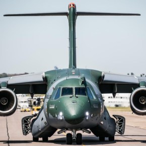 Bolsonaro entrega controle da EMBRAER aos americanos. Fechamento da empresa provocará milhares de&nbsp;desempregados