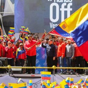 Maduro rejeita esmola e propõe comprar alimentos de Bolsonaro;&nbsp;assista