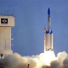 BOLSONARO VAI LEVAR A CHAVE DA BASE DE ALCÂNTARA DE PRESENTE PARA&nbsp;TRUMP