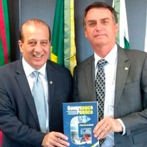 Bolsonaro contrata ministro do TCU investigado por corrupção para aulas de “boas práticas de&nbsp;governança”