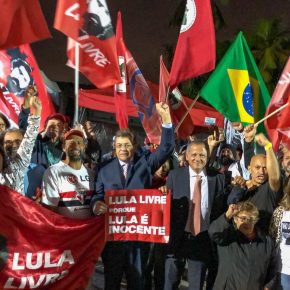 Reduziram a pena de Lula. E daí? Ele é inocente e não devia nem ser condenado e muito menos&nbsp;preso!