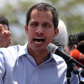 Desilusão e mudança de foco dos EUA para o Irã levou Guaidó a negociar com&nbsp;Maduro