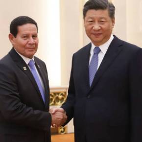 Bolsonaro já é só um palhaço entretendo a plebe: Presidente da  China recebe&nbsp;Mourão
