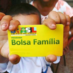 Miséria aumenta, mas Governo encomenda Estudo para acabar com Bolsa Família e Programas&nbsp;Sociais