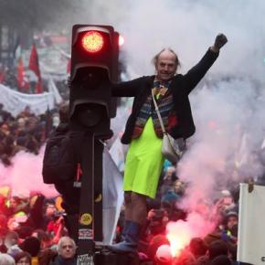 Franceses declaram guerra à reforma da&nbsp;Previdência