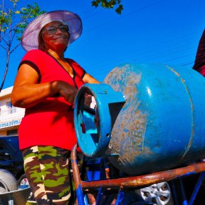 Petroleiros da REFAP em Greve realizam nova ação “Dia do preço justo”em Esteio nesta Quinta, dia&nbsp;13/02