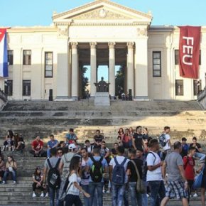 Coisa de Comunista: Cuba assegura Ensino Superior a todos os alunos do&nbsp;Secundário