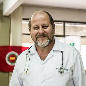 CORONA VIRUS: Dr. Ronald Wolff fala sobre os interesses por trás do pânico gerado pela doença e dá dicas de prevenção&nbsp;(Vídeo)