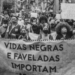 Senador Paim aponta omissão do Estado Brasileiro na defesa da população&nbsp;negra