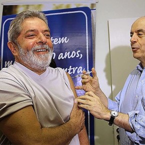 Sob governo Lula, Brasil foi o país que mais vacinou contra H1N1 no mundo, 100 milhões em poucos meses, pelo&nbsp;SUS