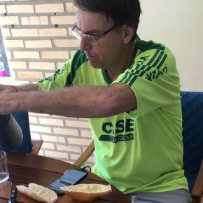 O café com pão mais caro do mundo: Só em leite condensado, Bolsonaro gastou R$ 15 milhões em 2020. E tem&nbsp;mais: