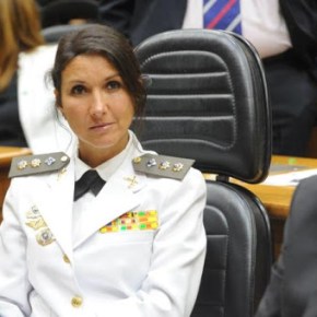 Não é só racismo! Por que o 1º berro que se ouviu foi da boca de patroa da “comandante” Nádia???