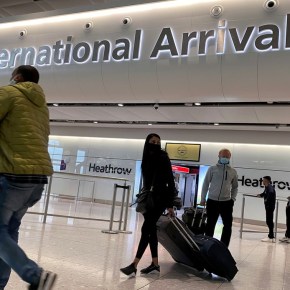 Reino Unido procura pessoa que “importou” variante brasileira do&nbsp;coronavírus