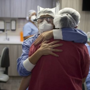 Governo ameaça o país com orçamento da Saúde em 2021 menor que antes da&nbsp;pandemia