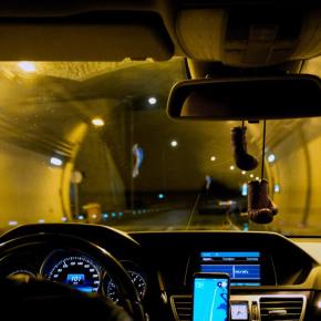 A jornada sem fim dos motoristas de aplicativos: A super exploração que se esconde atrás do “empreendedorismo”